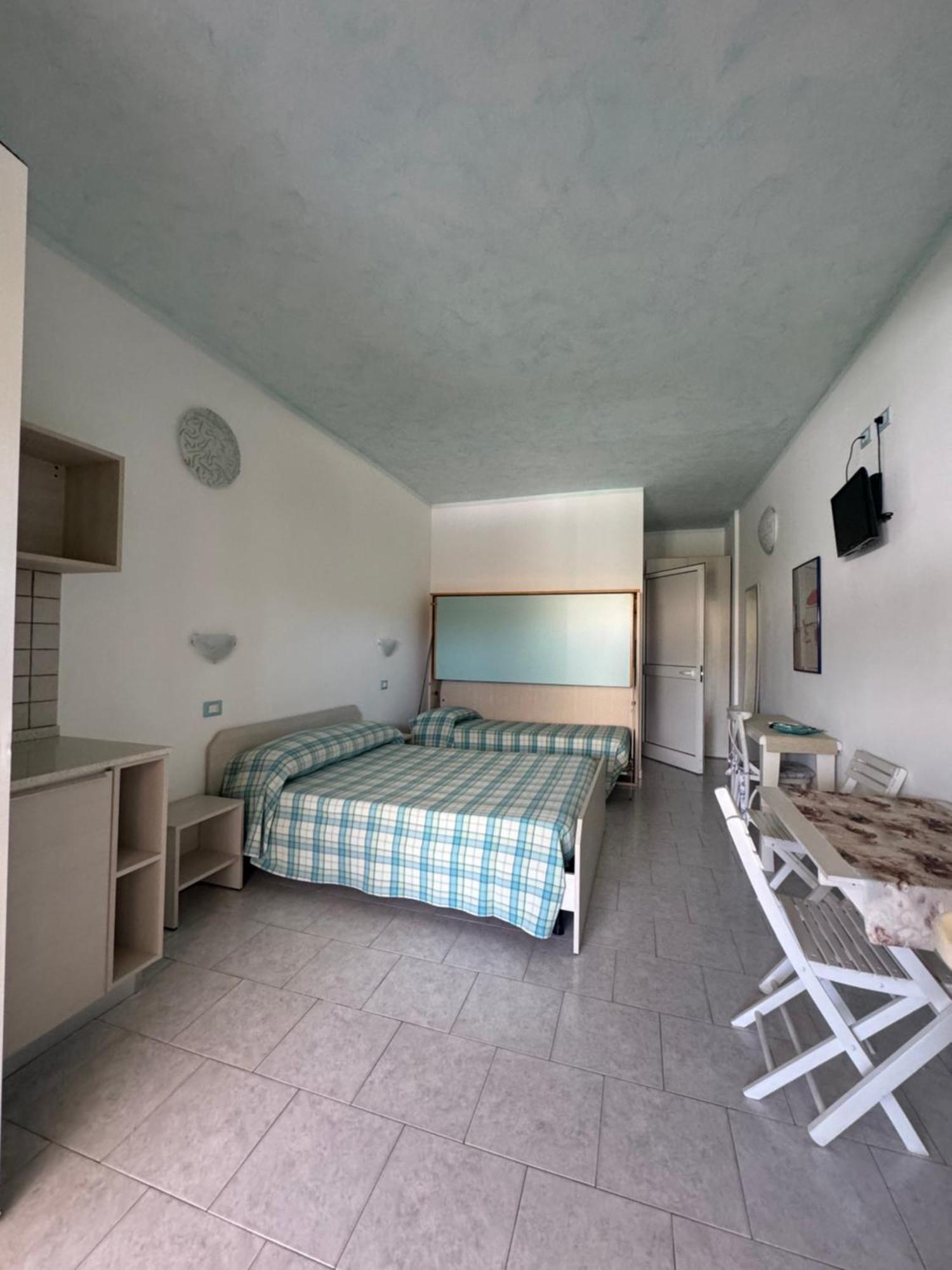 Hotel Bagno Stella Del Mare マリーナ・ディ・カッラーラ エクステリア 写真